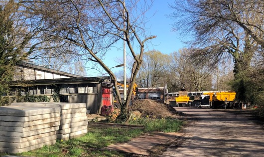 Bedrijf Paape op WR1: Westelijke Randweg 1 te Overveen